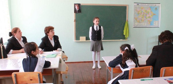 Müəllimlər iki aydır maaş ala bilmirlər