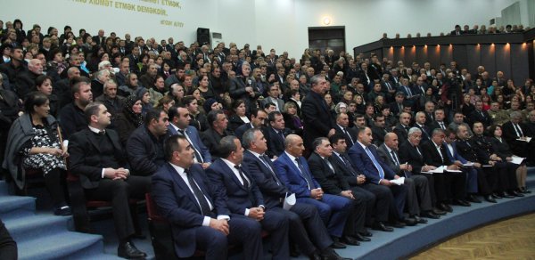Elmar Vəliyev vətəndaşlarla görüşdü - Foto