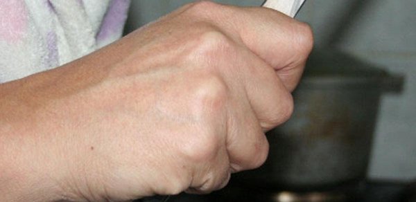 Bakıda qaynana gəlini bıçaqladı