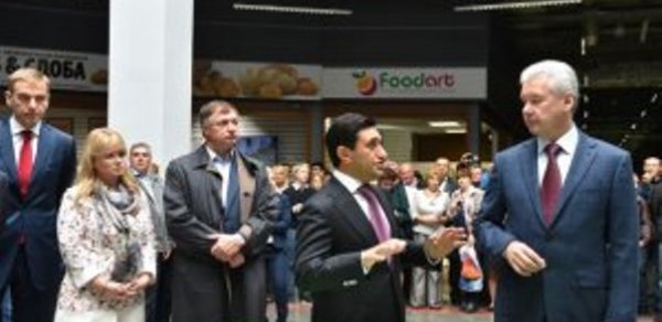 Azərbaycanlı oliqarxların nəhəng bazarı moskvalıları boğaza yığıb