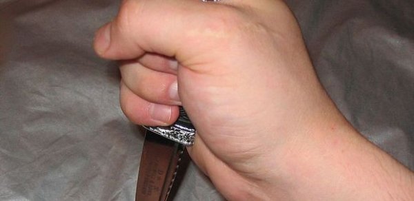 Bakıda iki qız oğlan üstündə bıçaq davasına çıxdı