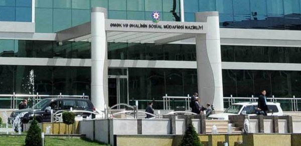 Fəhlələr nazirliyin açıqlamasını təkzib etdilər: “6 aydır maaş almırıq”
