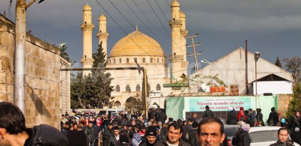 Nardaran ağsaqqalları ilə rayon rəhbərliyi arasında - GÖRÜŞ