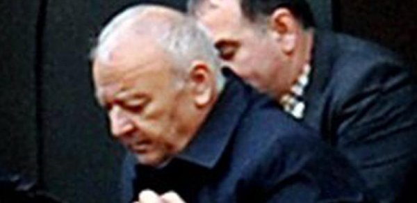 "Çovdarov tapançanı başıma dirəyib bir milyon istədi"