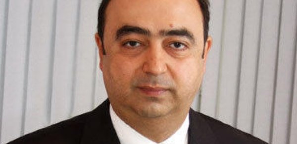 Azərbaycanda kredit oliqarxı müflis durumda: şalvarları satır