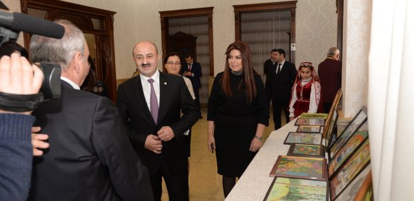 Nəsimi rayon İcra Hakimiyyəti əlillər günü ilə bağlı tədbir keçirdi -  FOTOLAR 