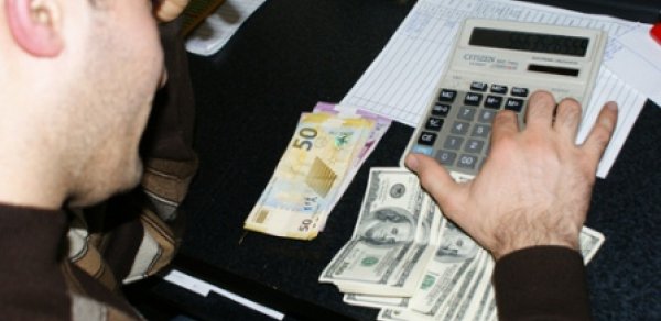 Dollar qalxdı