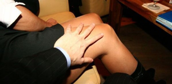 Bakıda qadını yaşadığı evdə zorladılar