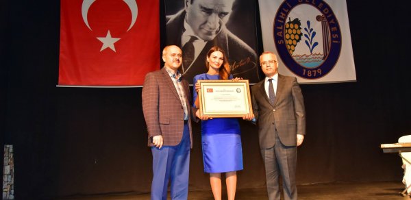 Qənirə Paşayevaya Salihlinin Fəxri Vətəndaşı oldu
