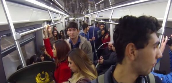 Bakı metrosunda qadını soydular