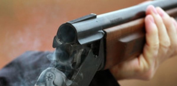 ​Salyan sakini ov tüfəngi ilə özünü yaralayıb