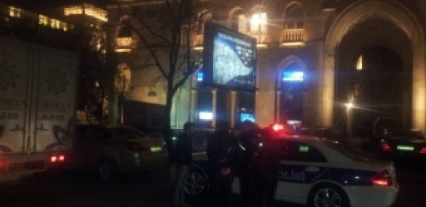 Sabiq nazirin oğlu sərxoş halda yol polisini təhqir etdi