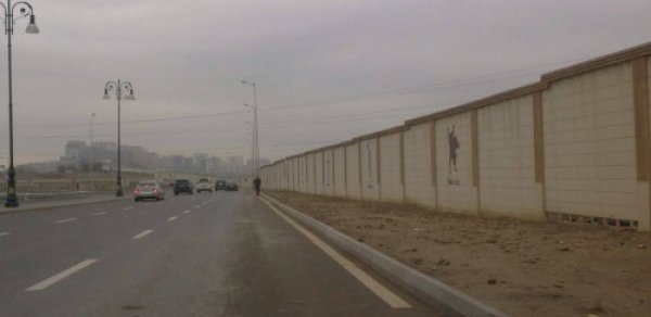 Bakıda yol nişanlarını götürüb sürücüləri radara salırlar -  FOTOLAR 