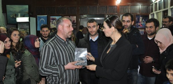 Qənirə Paşayeva Sinopda konfransda - FOTOLAR