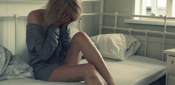 Kirayə puluna görə ev sahibinin dostu ilə yatdı