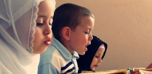 Nazirlikdən şagirdlərin dini qruplara cəlb olunması ilə bağlı - AÇIQLAMA