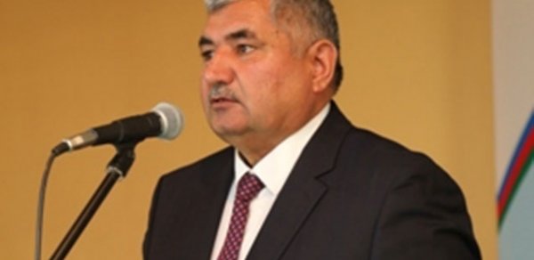 Deputatın qardaşı qızı direktor təyin edildi -  Qalmaqallı məktəbə