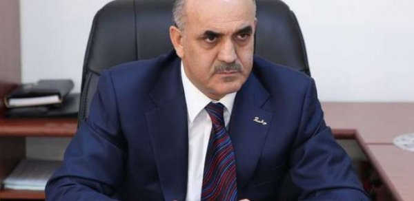 Nazir deputatın bacısı oğlunu işdən çıxardı