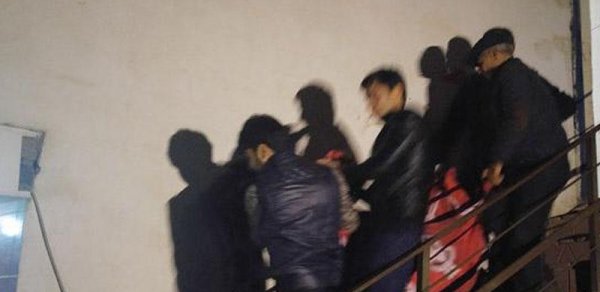 Bakıda mağaza işçisinin başını kəsdilər -  TƏFƏRRÜAT