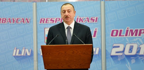 İlham Əliyev manatdan danışdı:  "Manatın devalvasiyası qaçılmaz idi"