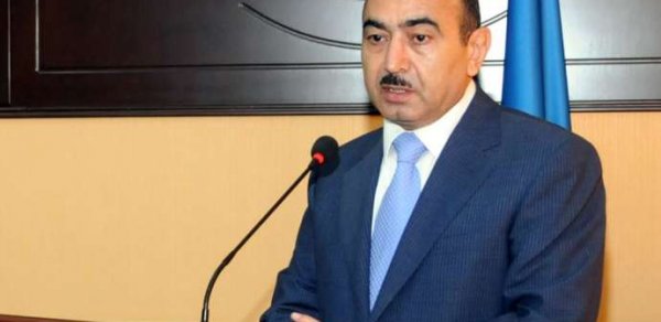 Əli Həsənov: "Azərbaycan bu vəziyyətdən çıxacaq"