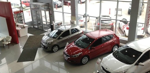 Banklar avtomobil kreditlərini də dayandırdı