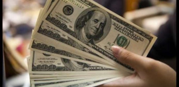 1 dollar 2 manat oldu?