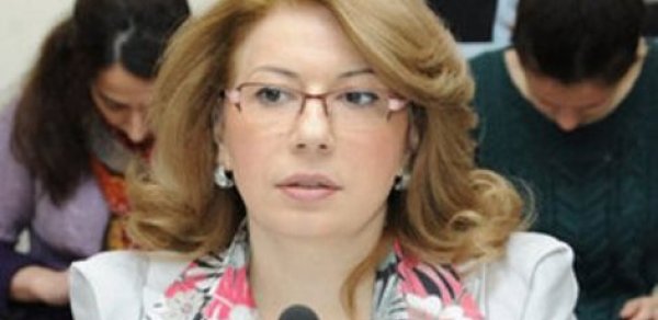 Spiker deputata hirsləndi: “Bilin ki, harada çıxış edirsiniz”