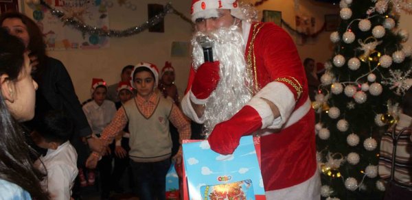 Əqli geri uşaqlar üçün bayram şənliyi təşkil edildi
