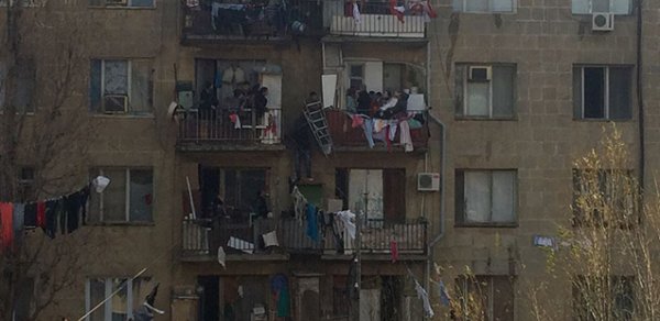 Bakıda qaçqınların yaşadığı binada yanğın -  FOTO