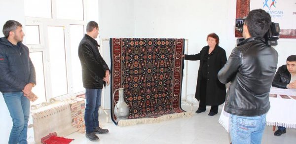 “Milli mədəni irsimiz olan xalçaçılıq sənətinin qorunması” davam edir