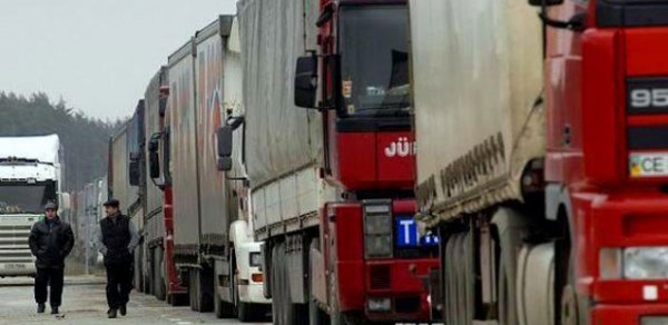 Azərbaycandan yarım milyon dollar çıxararkən sərhəddə yaxalandı