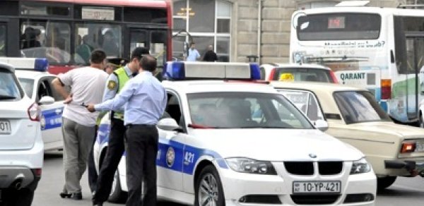Yol polisləri bu əməlinə görə 300 manat cərimə ediləcək