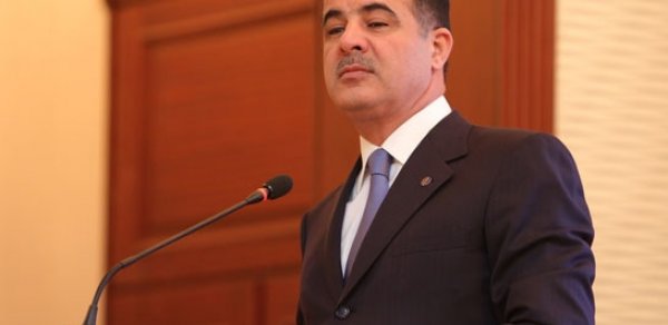 Elmar Vəliyev qərar verdi: ‘Gəncədə spirtli içkiləri nağd pulla da almaq olar’
