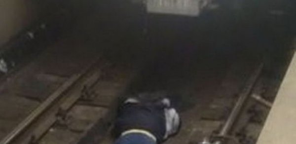 Bakı metrosunda intihar edən şəxs işsiz qalıbmış–Yeni faktlar