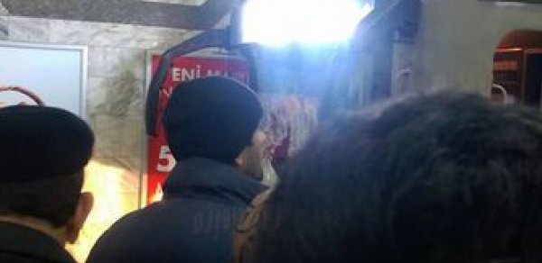 Bakıda faciə: Gənc oğlan özünü metro qatarının altına atdı–FOTOLAR