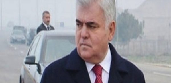 Ziya Məmmədov iş otağını boşaldır