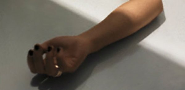 Bakıda 27 yaşlı qızın hamamda meyiti tapıldı