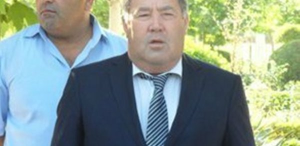 İcra başçısı ondan iş istəyən vətəndaşı təhqir edib qovdu: ‘Get öl’ –  VİDEO 
