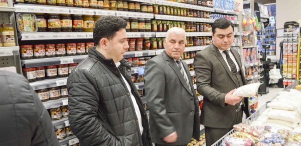 Süni qiymət artımına qarşı nəzarət Nərimanov rayonunda da davam etdirilir