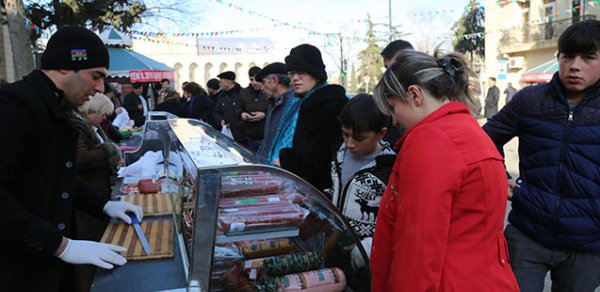 Gəncə şəhərində növbəti satış yarmarkası təşkil olunub