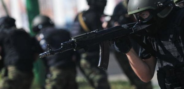 Güc strukturlarında çalışanların maaşları artırıldı -  SƏRƏNCAM