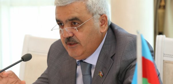 Rövnəq Abdullayev toplantı keçirir -  Qiymət Mehdiyev də iclasda...
