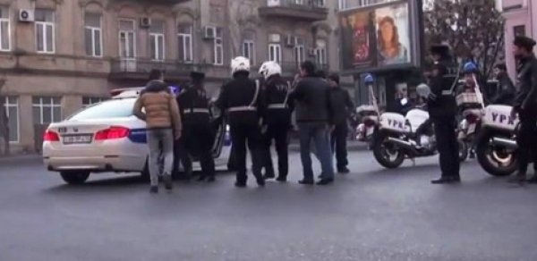 Azərbaycanda 16 polis işdən qovuldu