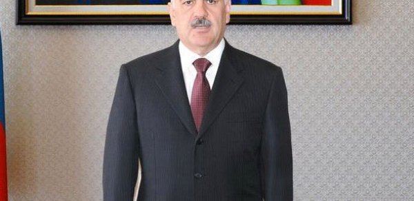 Vasif Talıbov daha bir məmuru işdən çıxartdı