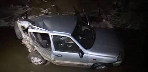 2 vəzifəli şəxsin öldüyü dəhşətli qəzanın - Videosu