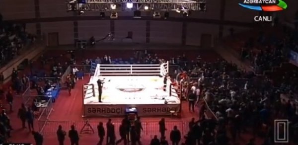 ‘İdman Azərbaycan’ kanalının canlı yayımında kütləvi dava düşdü -  VİDEO 