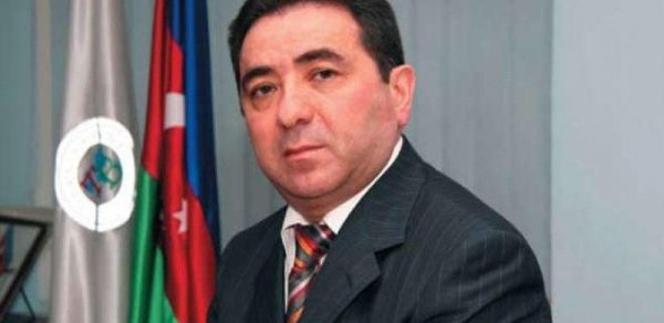 Bağlanan bankın sədri: "Mərkəzi Bank bu gün bağlayır, sabah açır”