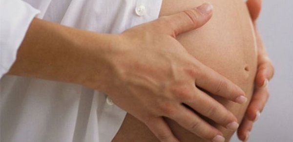 Bakıda qadın doğuşdan sonra pnevmaniyadan öldü