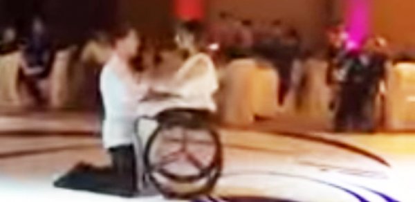 İdmançımızdan əlil arabasında möhtəşəm rəqs...–Video